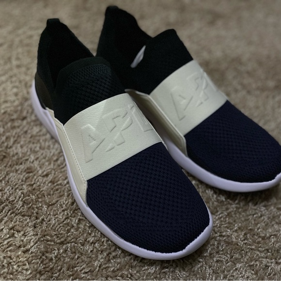 BNIB APL Women’s Techloom Bliss Shoes - Picture 2 of 4